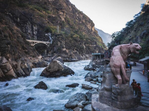 GLIMPSE OF YUNNAN + SHANGRI-LA 9 Days Dep 03, 10, 17, 24 Apr / 01, 08, 15, 22, 29 May / 05, 12, 19, 26 Jun 2026