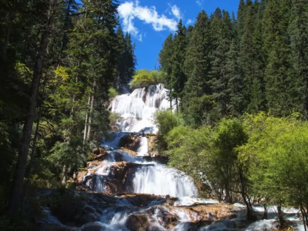 CHENGDU JIUZHAIGOU BIPENGGOU MUONIGOU 10 Days Dep 06, 13, 20, 27 Apr / 04, 11, 18, 25 May / 01, 08, 15 Jun 2026