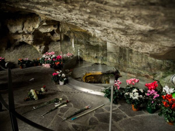 HOLY EUROPE BARCELONA - LOURDES - PARIS EXPRESS 9 Days Dep 06 Apr 2026